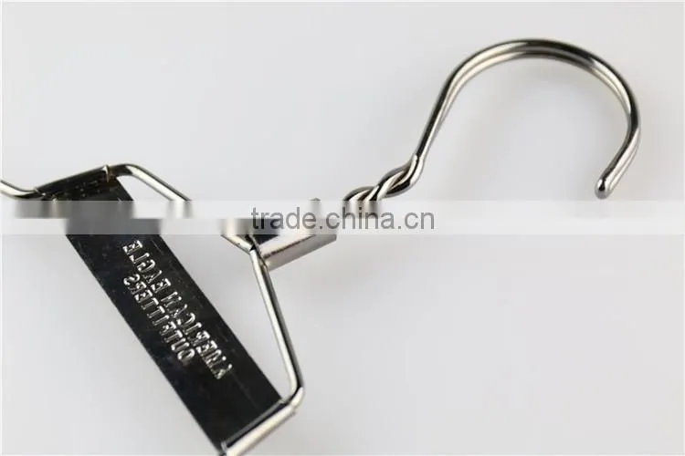 China Supplier Chrome Plated Metal Wire Hanger With Clips