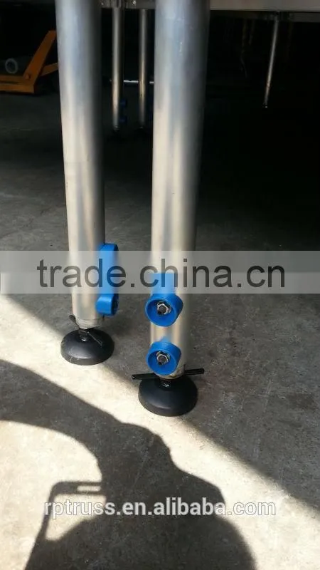 Portable aluminum stage for dance performance