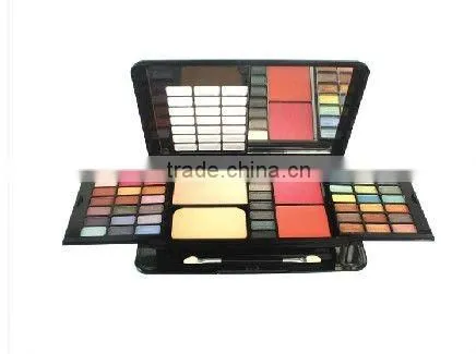 18eyeshadow,6lipgloss and 4blusher