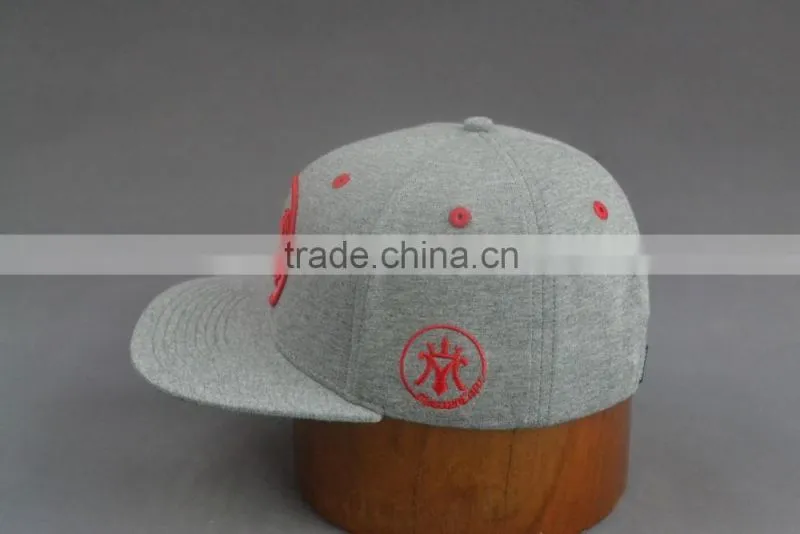 Customized 100% cotton twill 6-panel snapback cap with embroidery logo