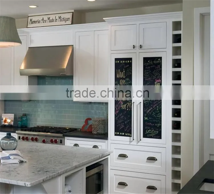 Appartment project kitchen cabinet crown molding style