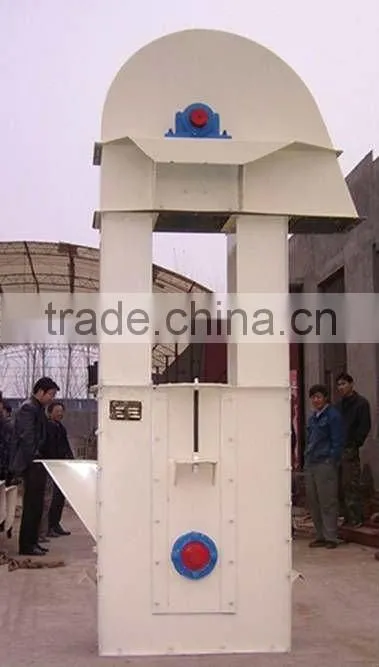 Single shaft double-propeller feed mixer