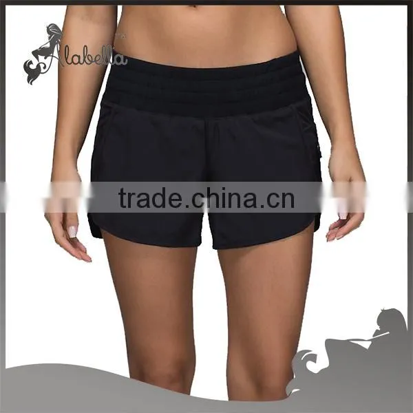 Tracker sports shorts with four-way stretch