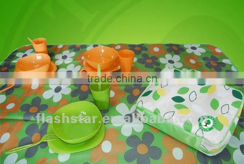 Promotional Portable picnic plastic tableware set