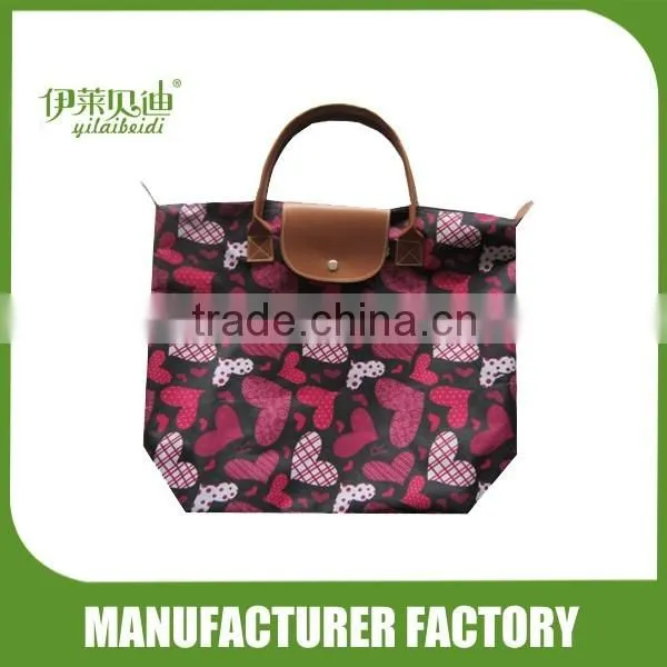 Foldable shopping bags with heart printed