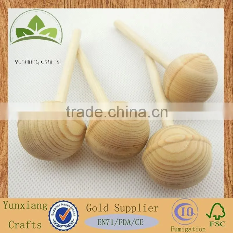 natural wooden ball with beautiful wood grain for aromatherapy diffuser