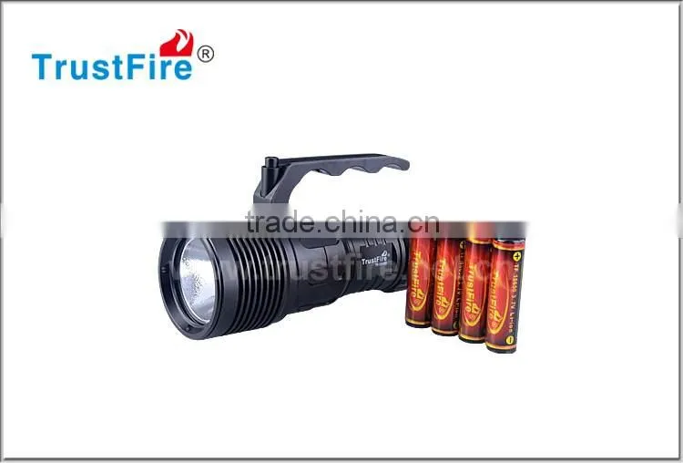 2016 Hot!!! DF009 Cree led flashlight using one CREE XHP70 , 4* 18650 rechargeable Li-Ion battery for this diving flashlight