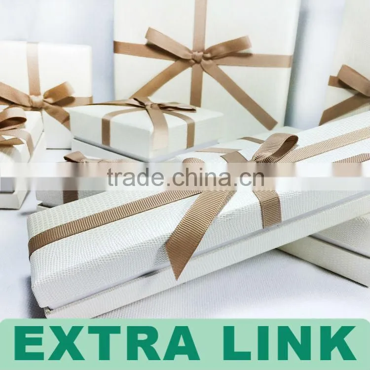 China Supplier Luxury Custom Logo Printed Foldable With Magnetic White Lashes Box