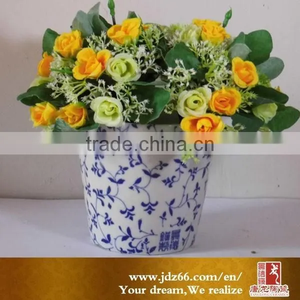 Decorative ceramic flower pot
