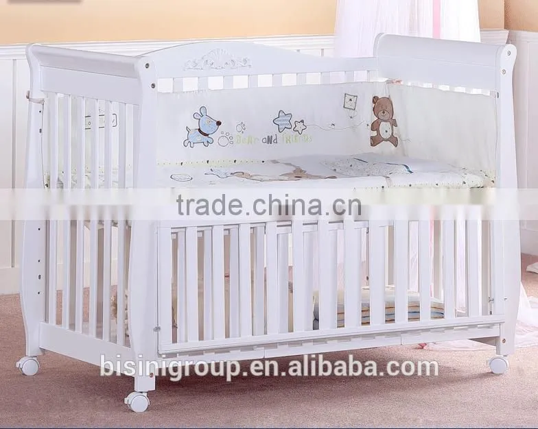 Wholesales Price Multifuntional 8 in 1New born Baby Bed, Wooden Baby Crib with wheels
