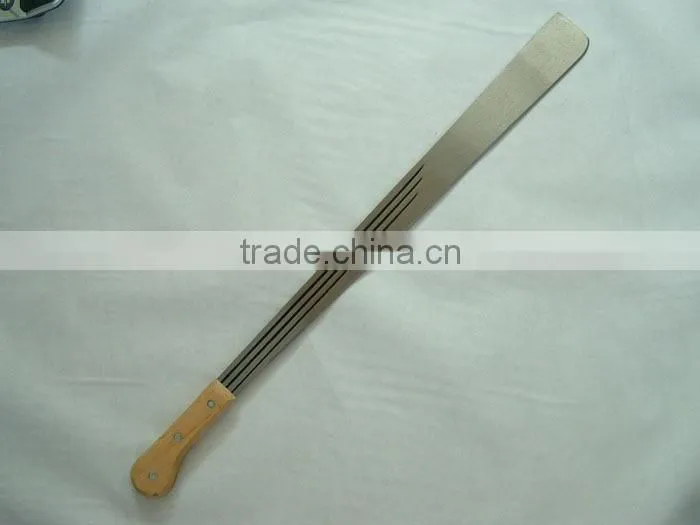 matchet with wood handle