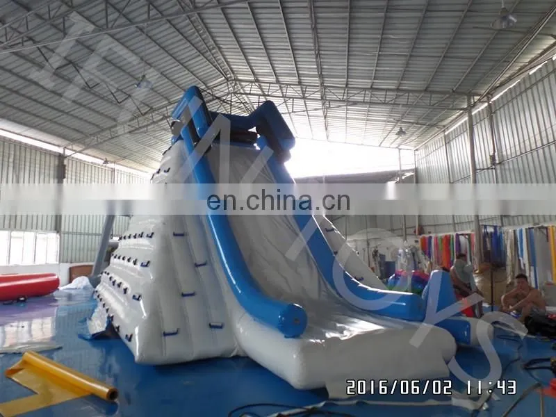 8 person ride Floating Dolphin inflatable water ski banana towable boat
