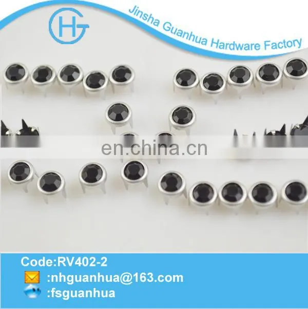 RV402 GH GOLA 8 prong with decorative rhinestone studs