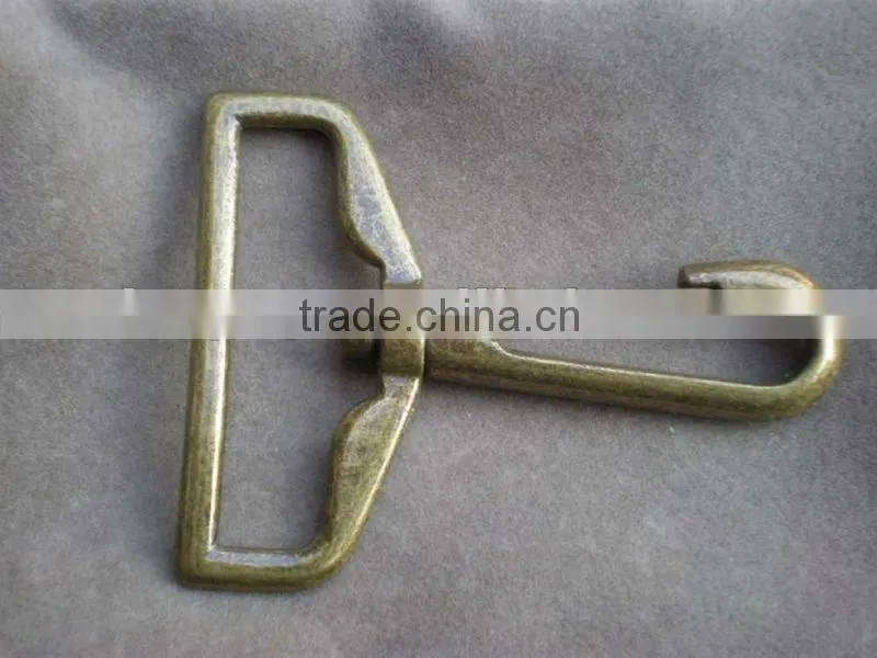 Metal snap hooks for bags