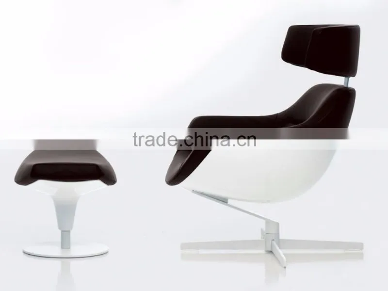 Cassina 277 Auckland Armchair with Headrest for living room