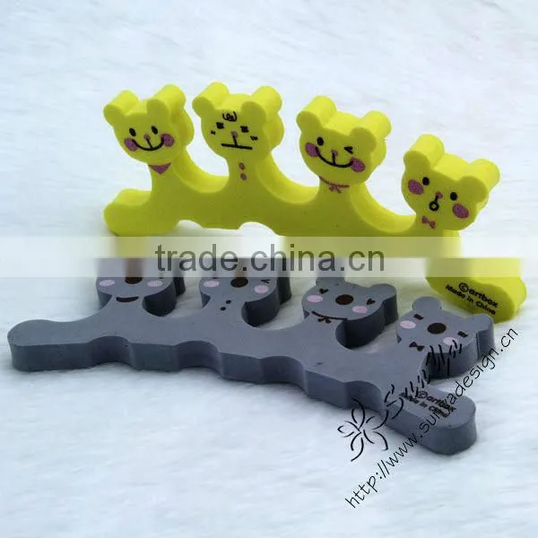 Sponge toe separator straighten toes