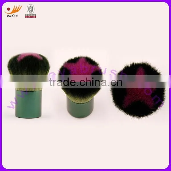 Wholesale Retractable Makeup Brush With OEM design