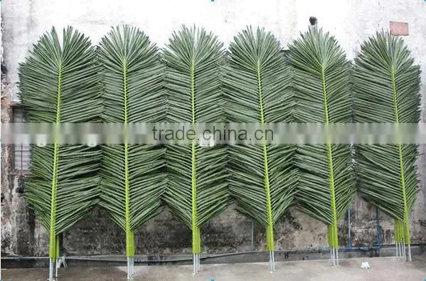 wholesale high quality plastic artificial palm tree leaves