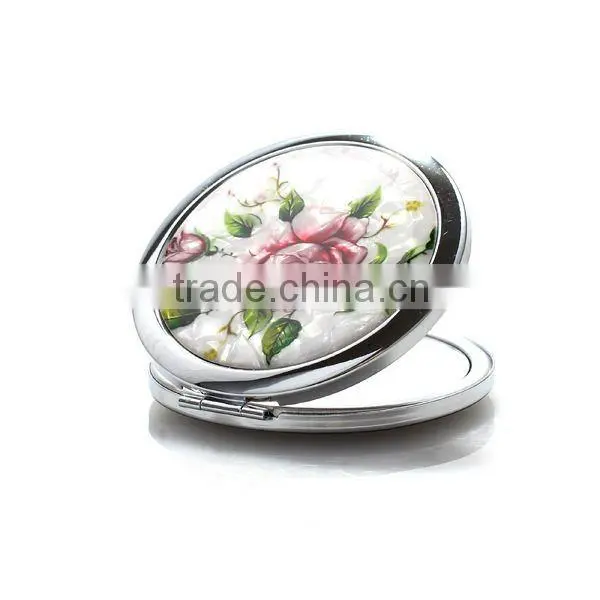 Printed white conch pocket size mirror