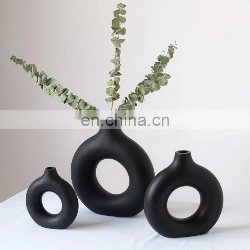 Black Circular Hollow Ceramic Vase Donuts Nordic Flower Pot Home Decoration Accessories Office Living Room Interior Decor