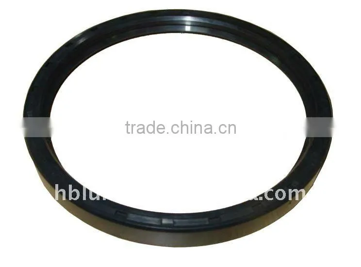 Oil seal for heavy truck