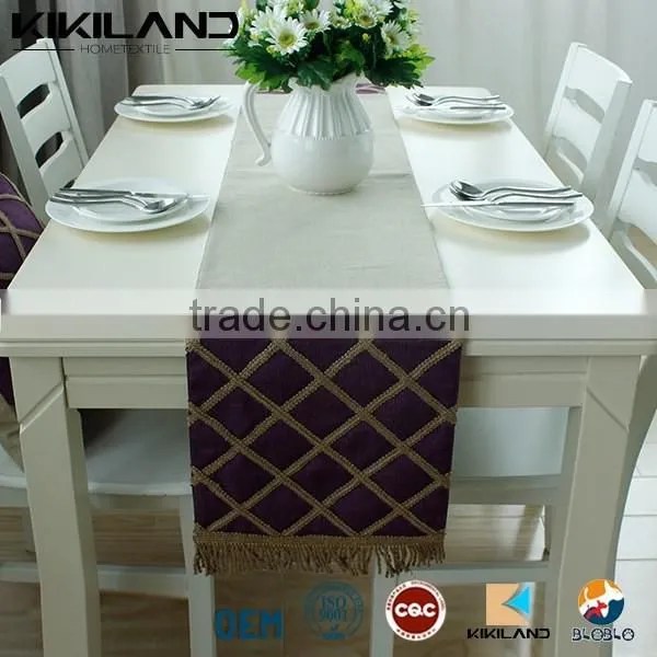 New design embroidery laser cut felt gold table runner