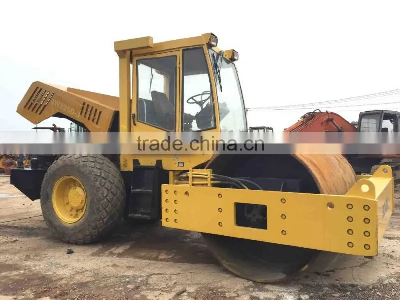 Bomag compactor BW225D-3, also BW213D, BW217D, CA25, CA30 soil compactor