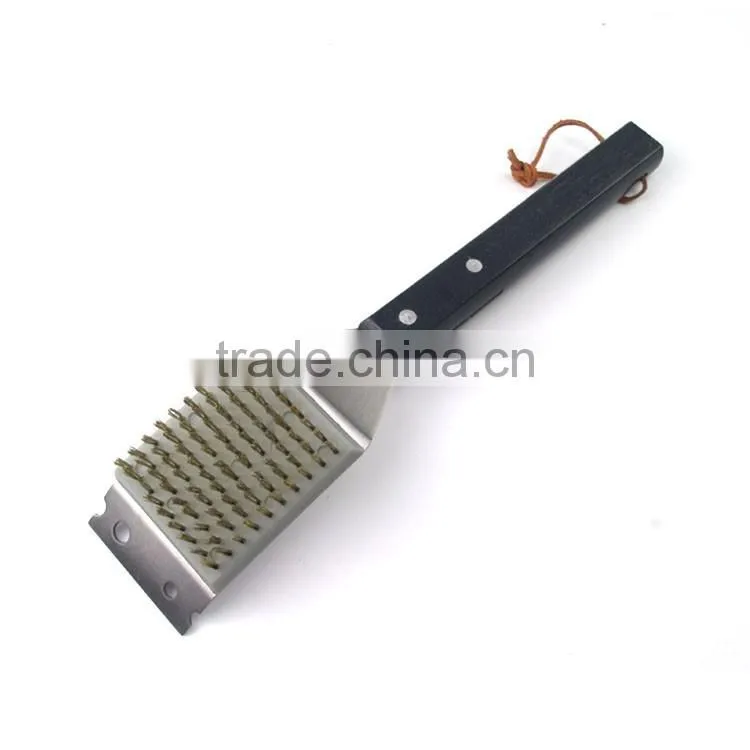 High quantity barbecue cleaning brush with wooden handle