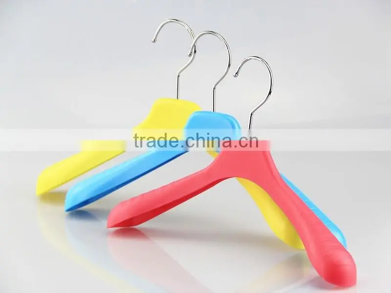 IMY-505 yellow plastic multipurpose hanger for childrens