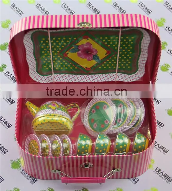 Metal packing tin toys