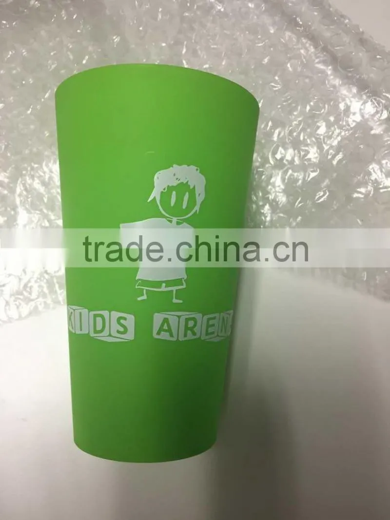 plastic drinking cup, coloful drinking cup