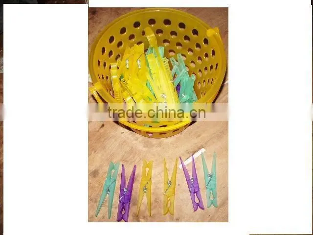 plastic colourful clothes hangers Plastic clothespin/clothes peg/clothes clip with a basket