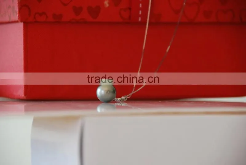 10-11mm TahitIan latest pearl pendant designs