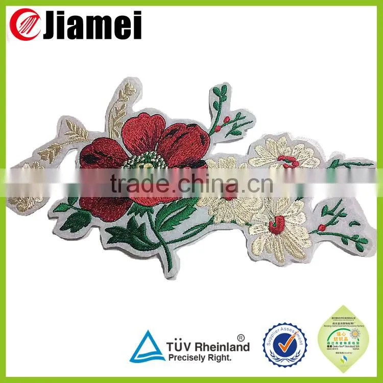 Cheap custom baby kids clothing design iron-on embroidery patch