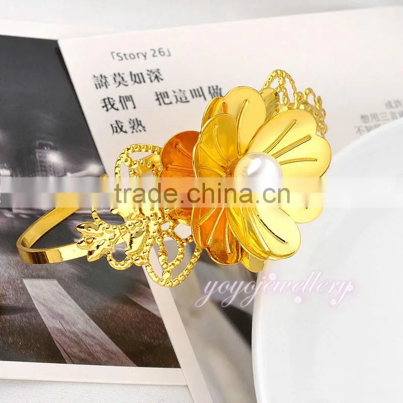 Flower pearl ladies model women hand palm bracelet