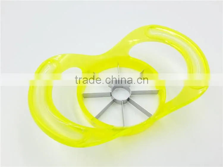 Plastic apple slicer and divider