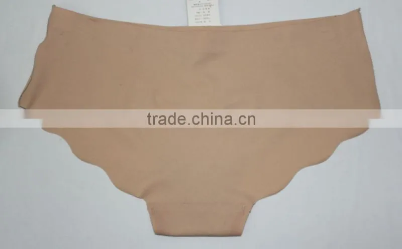 pictures of girls without women underwear