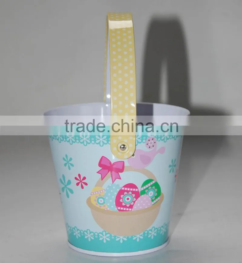 Small metal tin bucket with handle for easter