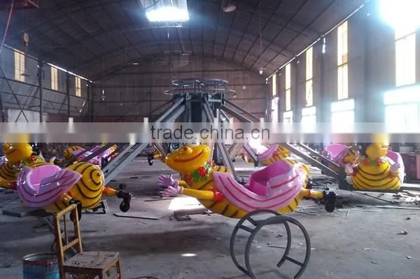 Kiddie Outdoor Playground Equipment 16 / 20 / 24 Seats Self Control Plane Rides Controllable Helicopter Rides