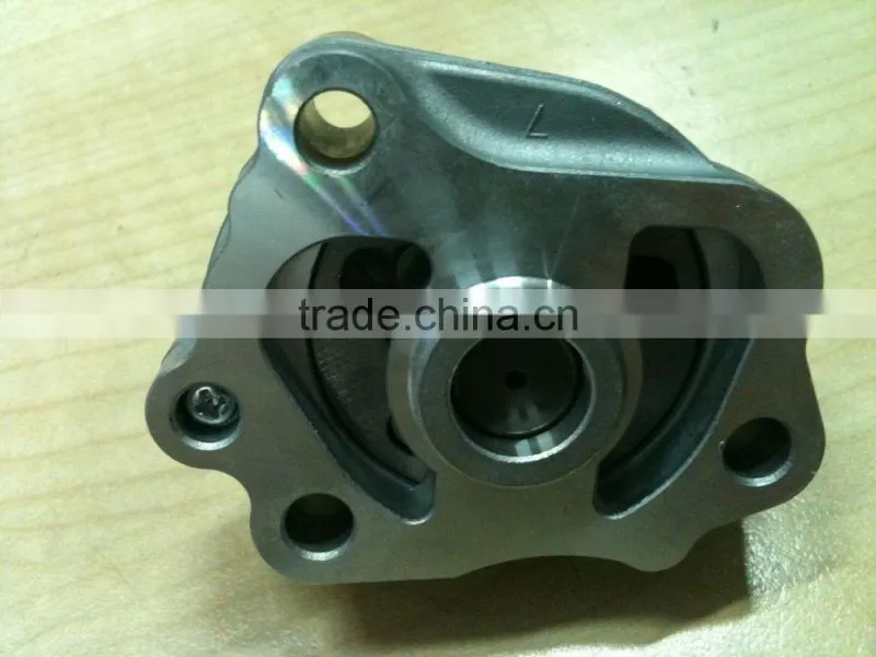 KUBOTA D722 GENUINE OIL PUMP
