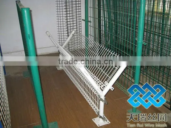 warning fencing net/wire mesh fence/wire fence