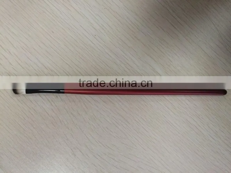 High quality hot selling professional shadow brush with wooden handle