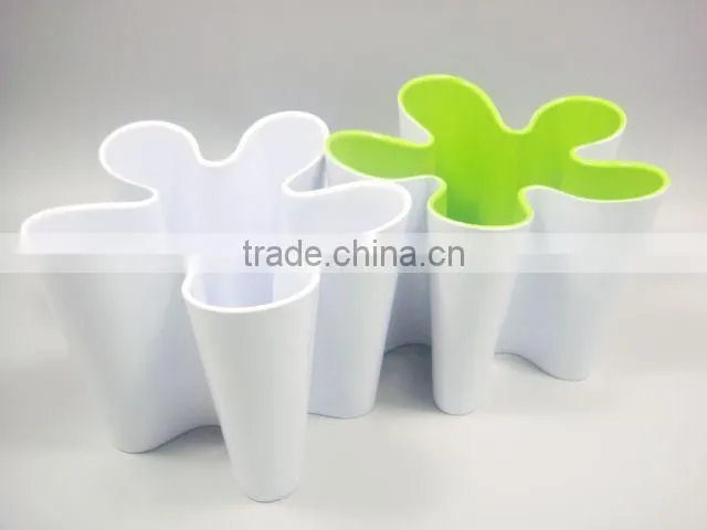 Two Tone Flower Shaped Melamine Colander Utensils
