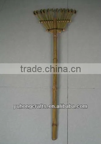 Bamboo garden claw rake