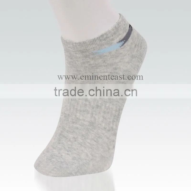 High sweat absorbent man's walking socks