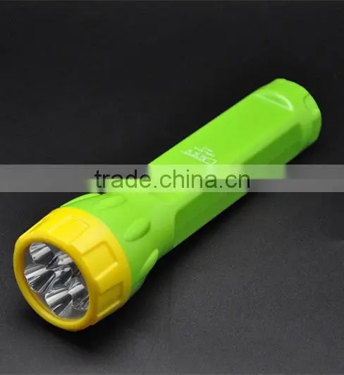 high quality led solar rechageable flashlight