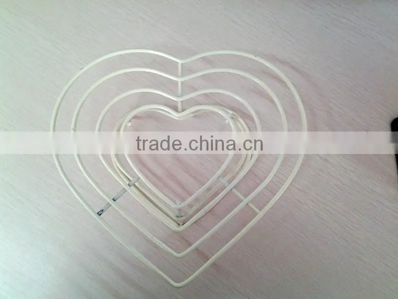 CCOT-001 2014 New Style wire Heart cake rack with coating color