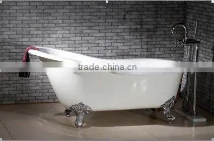 clawfoot castiron bathtub