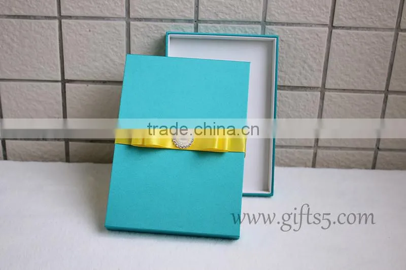 Handmade wedding invitations gift box with ribbon