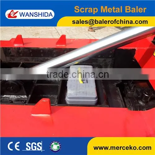 High efficiency hydraulic metal chips baler